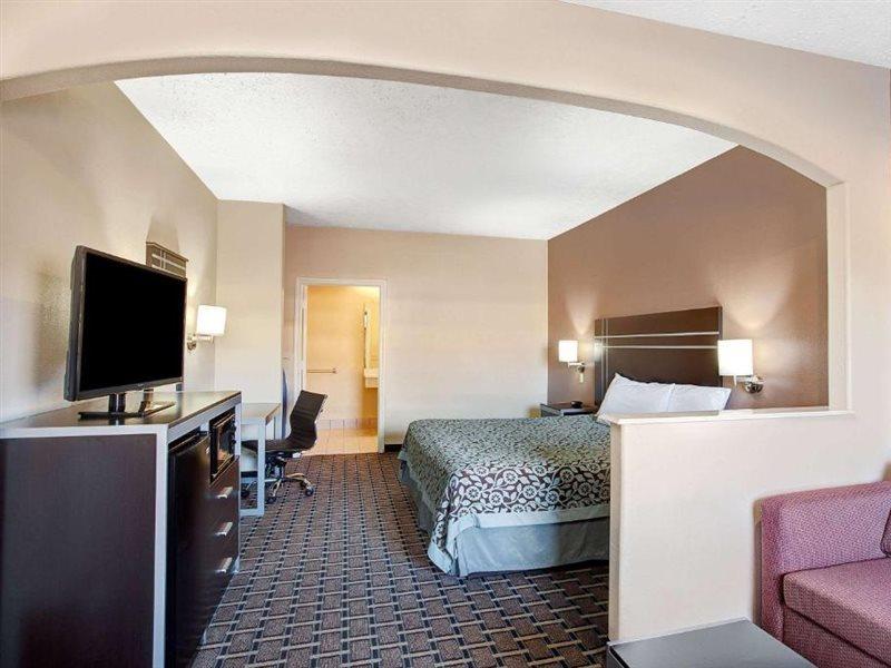 Days Inn & Suites By Wyndham Houston North - Spring Εξωτερικό φωτογραφία